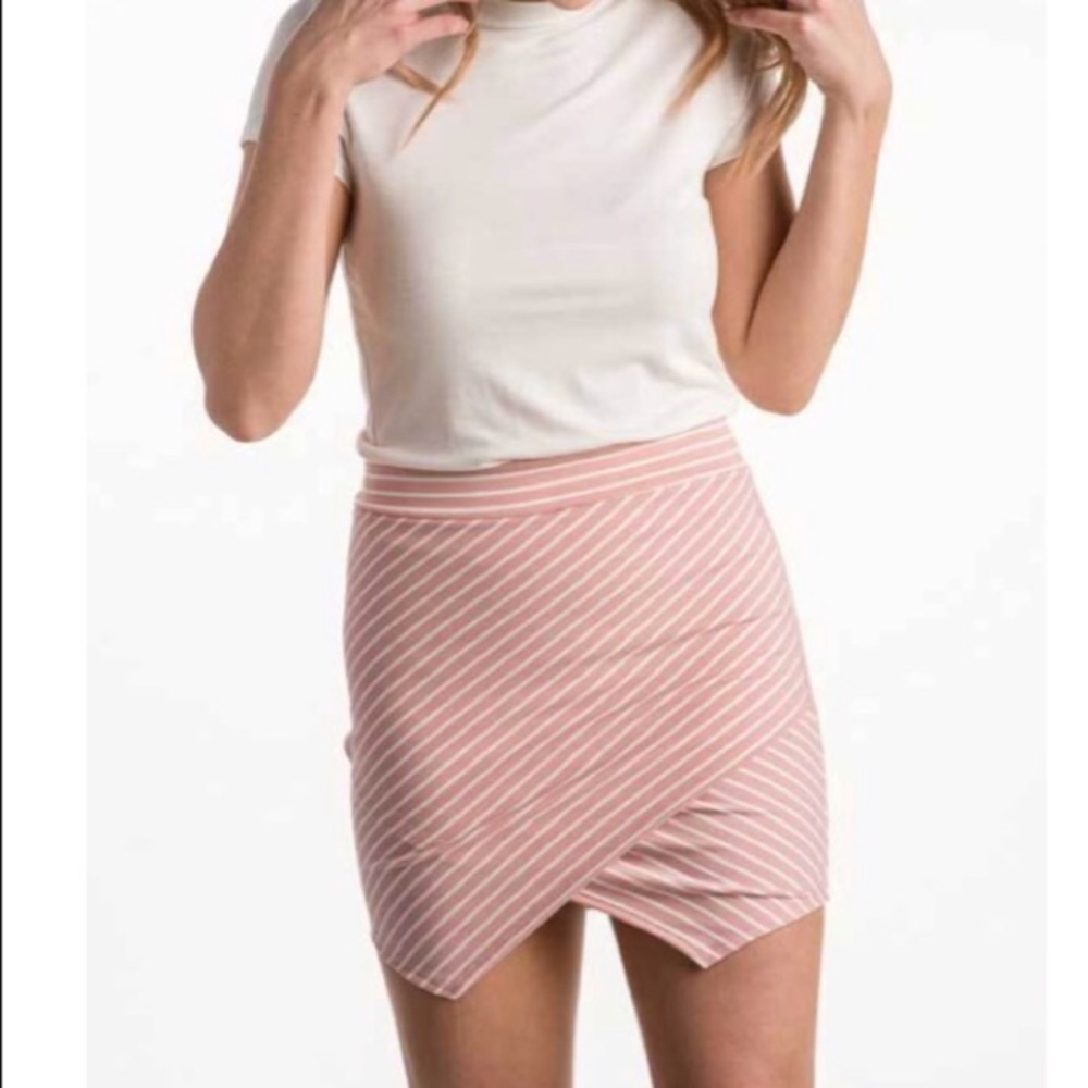 Newbury Kustom Skirt